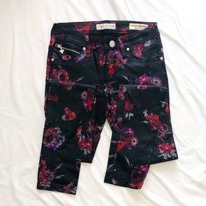 GUESS Leather PANTS (SIZE US 26) Low Rise Super Skinny Maxine Fit
